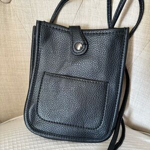 Elegant Black Leather Shoulder Bag